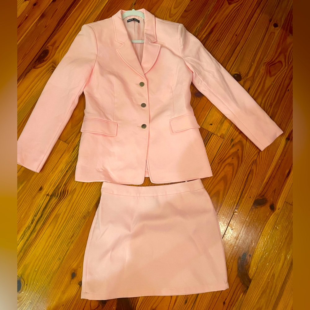 Pink Dress Suit Set! ( SUIT + SKIRT)